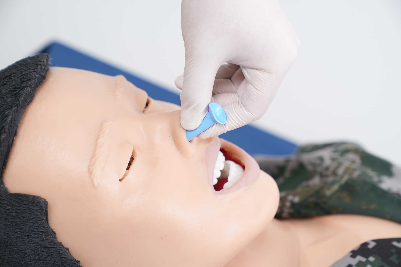 Combat Self-aid &amp; Buddy-aid Manikin (Basic)